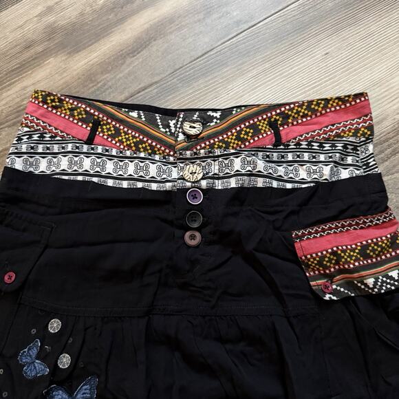 Desigual Black Embroidered Butterfly Skirt Women’s Size 38 Boho Patchwork - Picture 3 of 8
